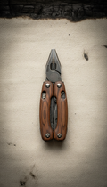 Multi-Tool mit Holzgriff